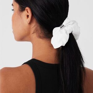 Bead It Oversized Scrunchie
